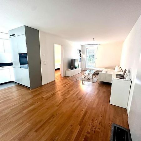 Moderne Wohnung Am Flughafen Opfikon-Glattbrugg Eksteriør bilde
